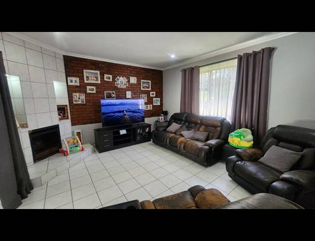 3 BEDROOM HOUSE FOR SALE IN BASSONIA